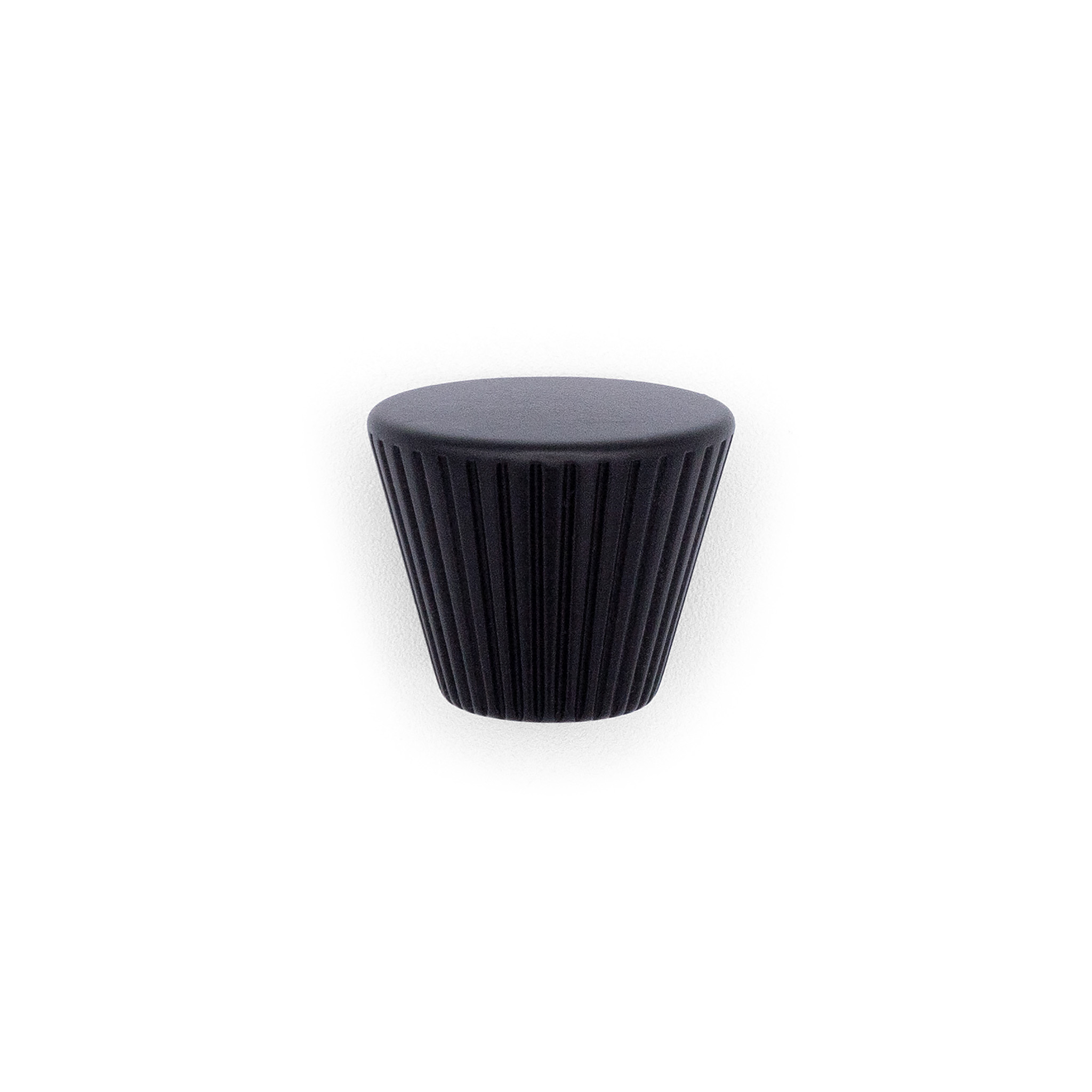 Lineas Fluted Designer Knob, 30mm, Matte Black