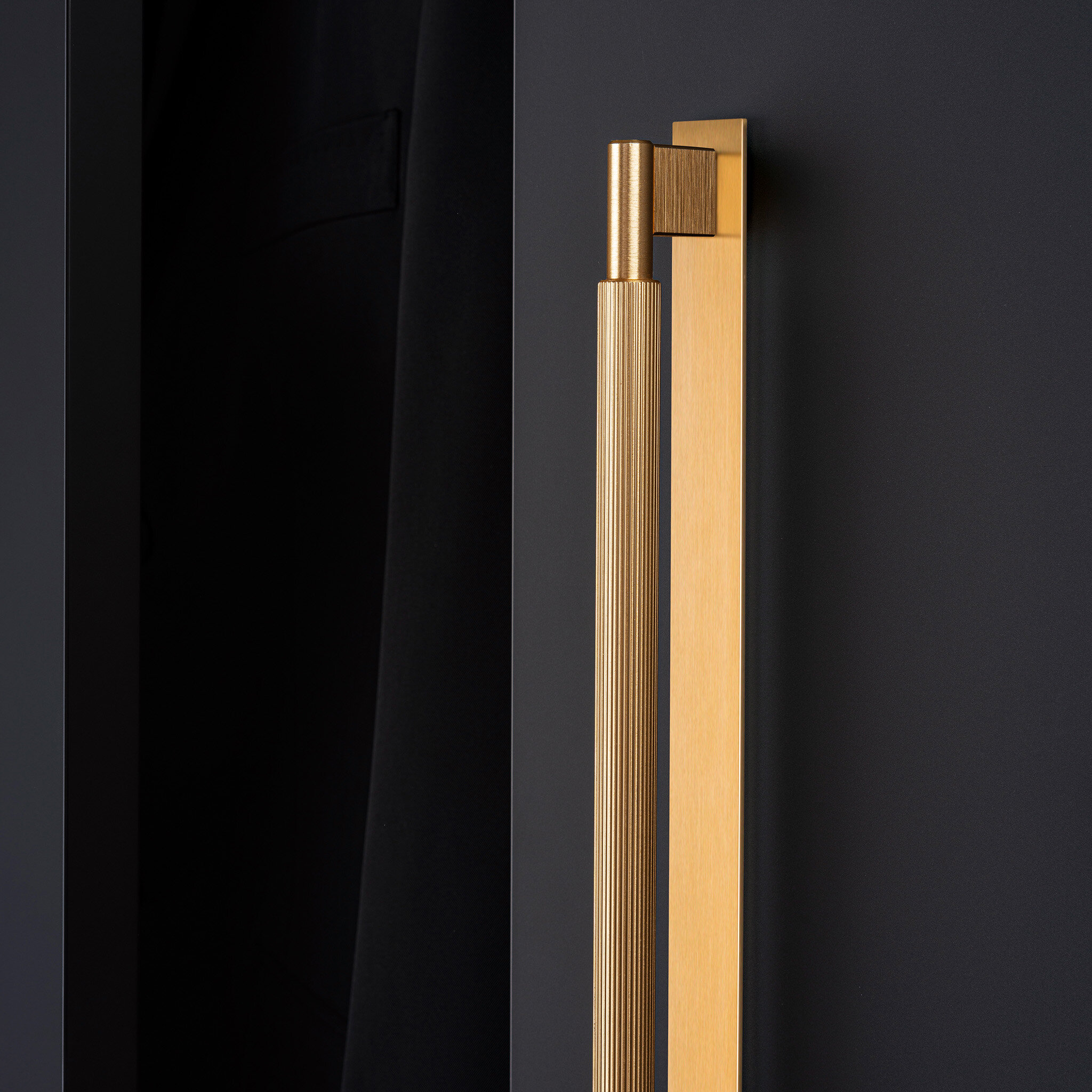 Arpa Plate by Viefe (0588)