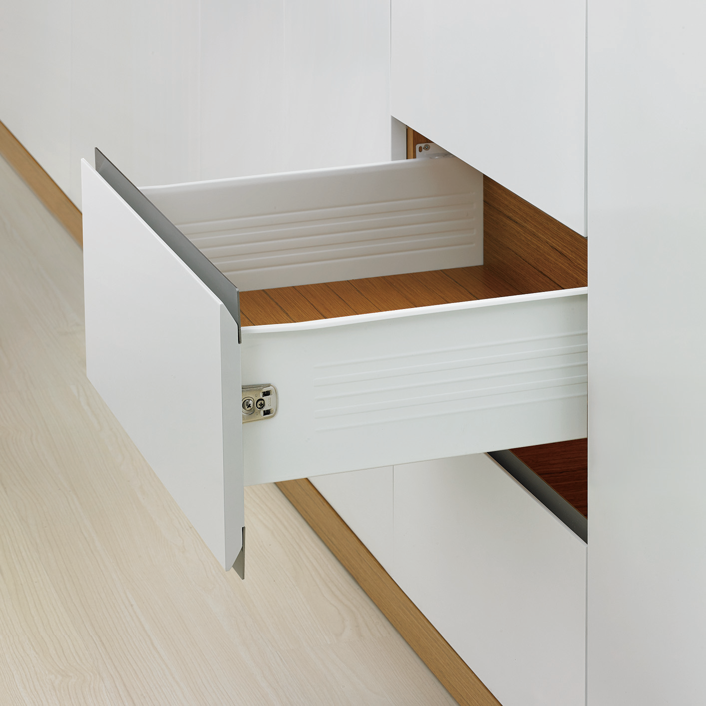 Metalbox 86mm Drawer Kit with Expansion Dowel Front Brackets