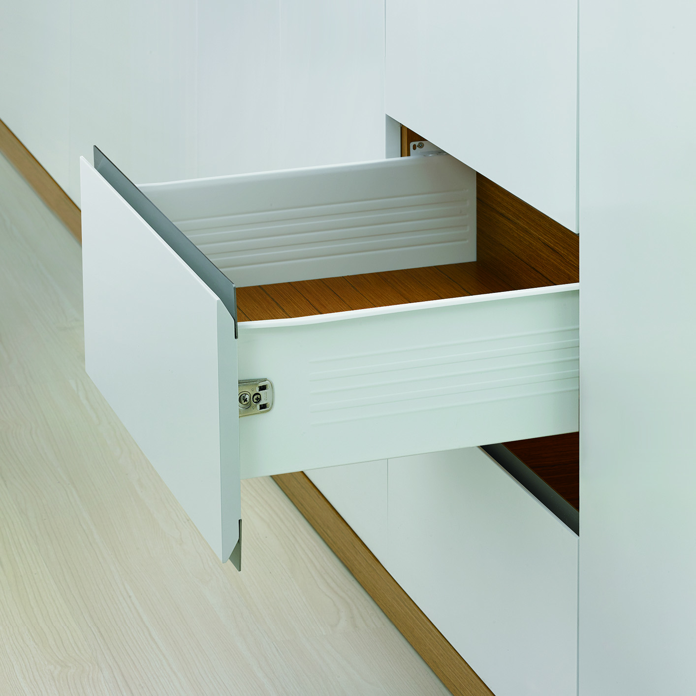 Metalbox 86mm Drawer Kit with Expansion Dowel Front Brackets