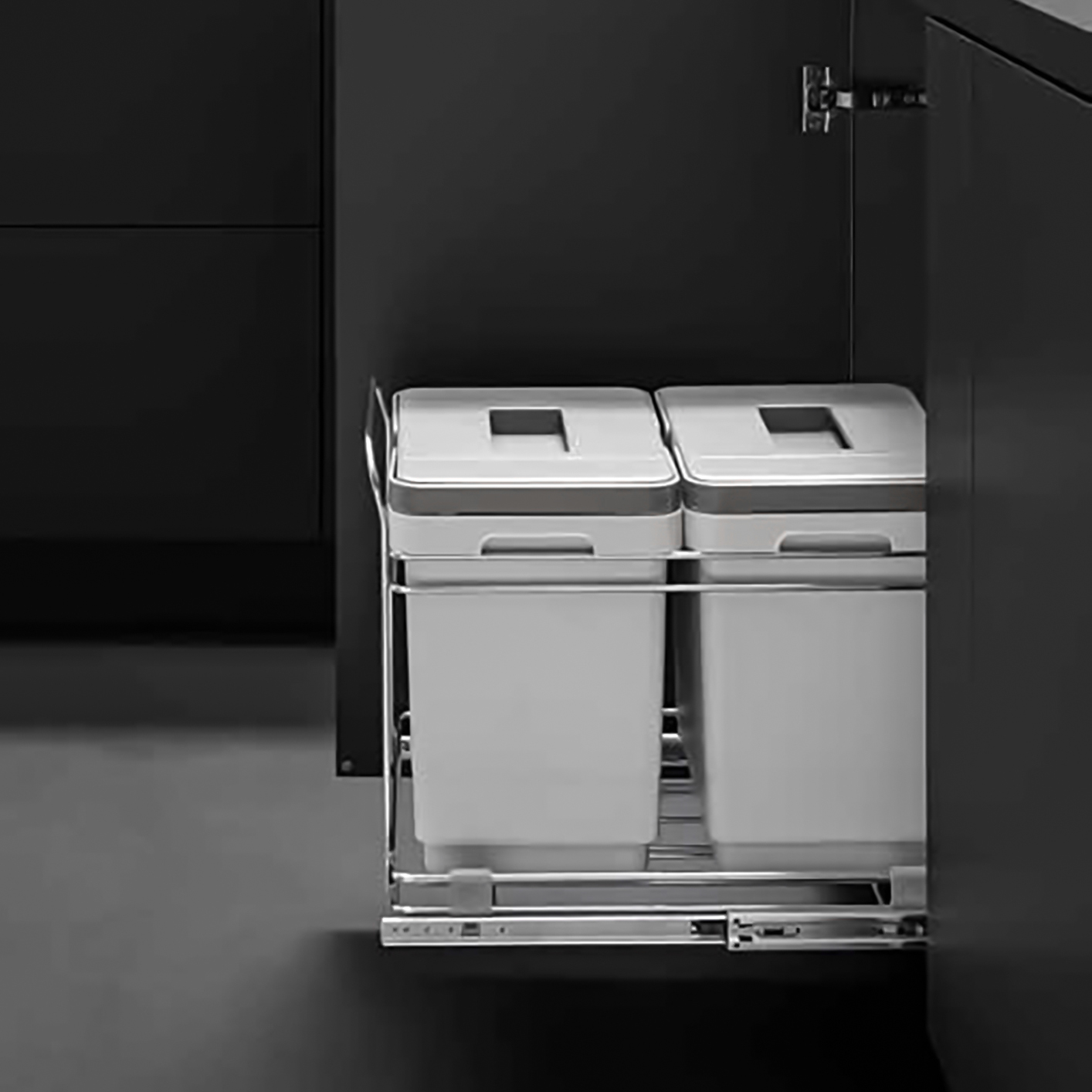 Vibo Compact Undersink Wastebin 